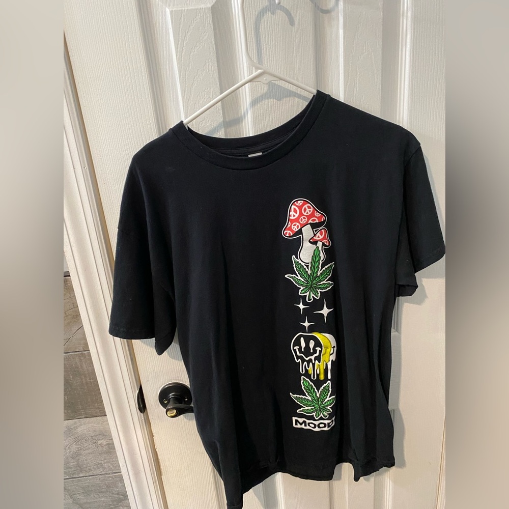 men’s trippy tee shirt